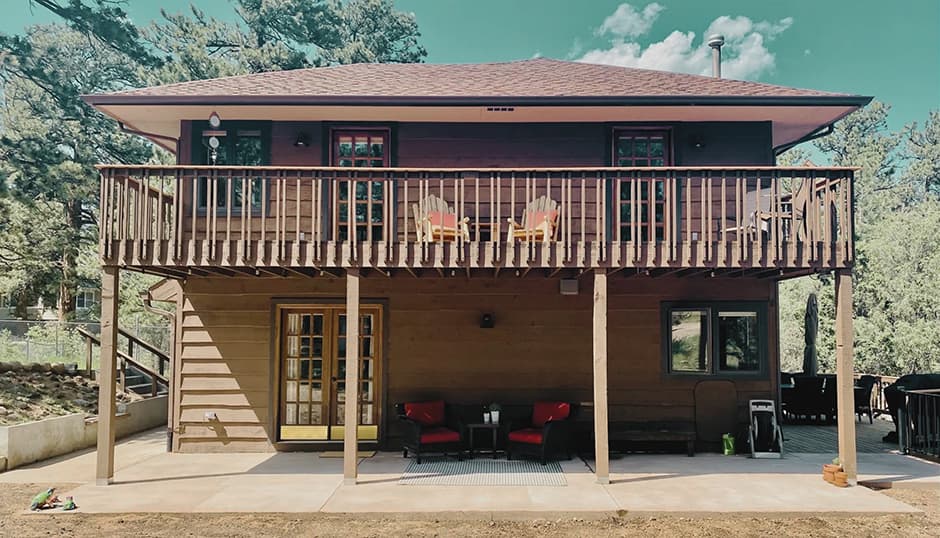 4 bedroom remodeled mountain cabin. Perfect for families and to explore Rocky Mountain National Park!